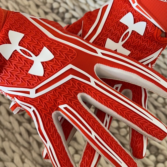 NEW•Under Armour Swarm Receiver Gloves NEW FOOTBALL - Picture 3 of 8